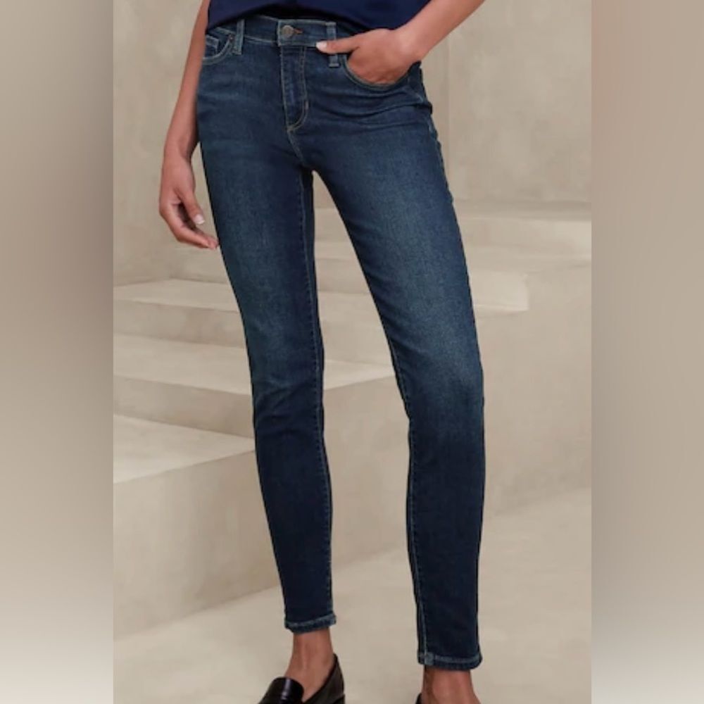 Banana Republic Dark Blue Mid-Rise Skinny Jean Size 29